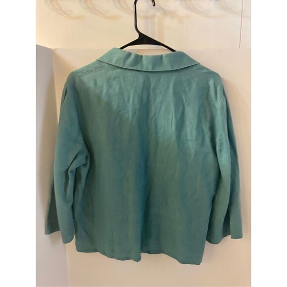 Orvis top shirts buttons small green 100 linen white translucent buttons #70534 - Picture 2 of 8